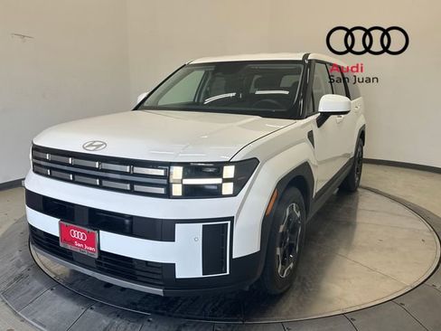 Used 2025 Hyundai Santa Fe SE image 3