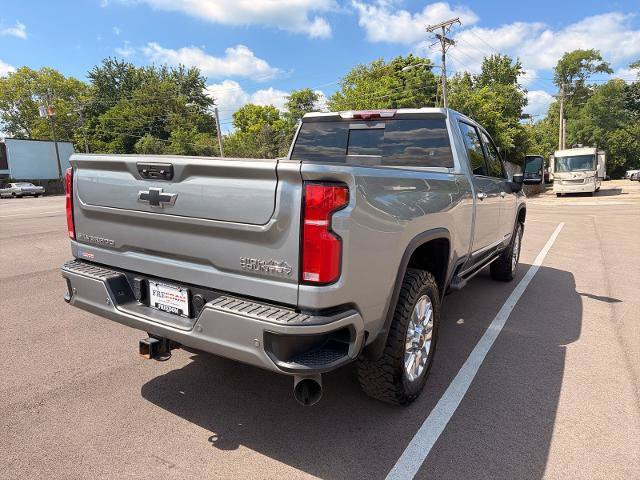 Used 2024 Chevrolet Silverado 3500 High Country w/ High Country Premium Package AWD/4WD image 4