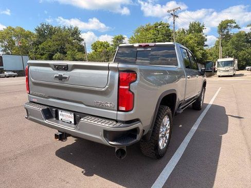 Used 2024 Chevrolet Silverado 3500 High Country w/ High Country Premium Package AWD/4WD image 4