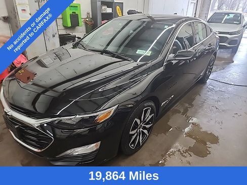 Used 2023 Chevrolet Malibu RS FWD image 2