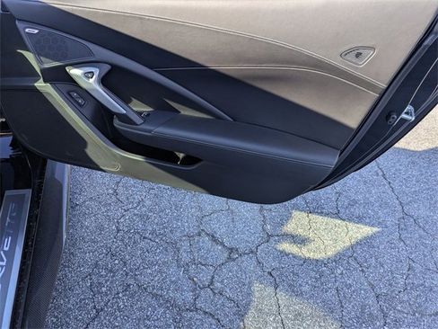 Used 2015 Chevrolet Corvette Z06 w/ 3LZ Preferred Equipment Group image 28