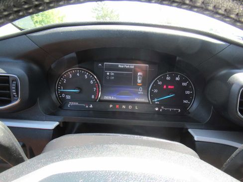Used 2023 Ford Explorer XLT w/ Equipment Group 202A AWD/4WD image 29