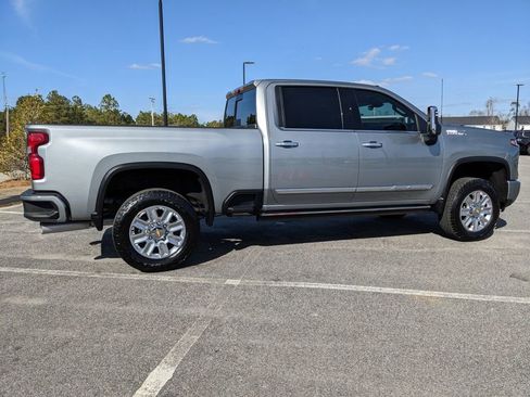 Used 2024 Chevrolet Silverado 2500 High Country w/ Technology Package image 28