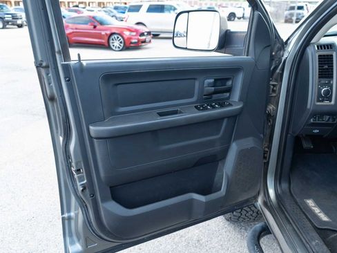 Used 2012 RAM 3500 ST w/ Chrome Appearance Group image 12