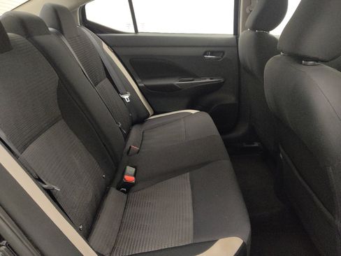 Used 2021 Nissan Versa SV FWD image 19