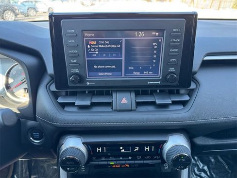 Used 2022 Toyota RAV4 XLE image 22