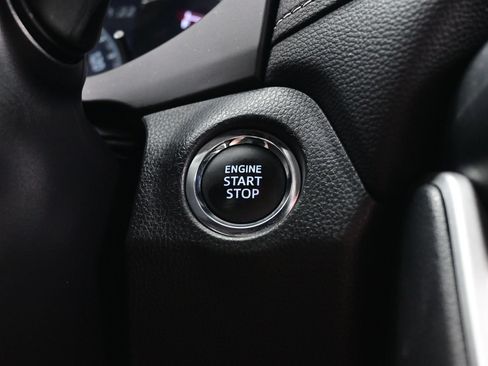 Used 2025 Toyota RAV4 XLE AWD/4WD image 22