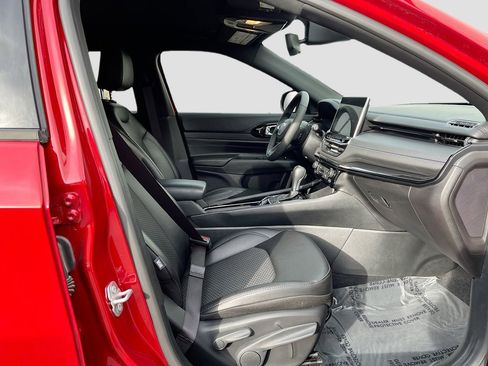 Used 2025 Jeep Compass Latitude w/ Altitude Special Edition image 28