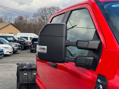 Used 2023 Ford F550 2WD Crew Cab Super Duty image 10