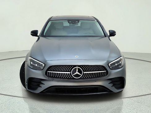 Used 2022 Mercedes-Benz E 350 Sedan image 3