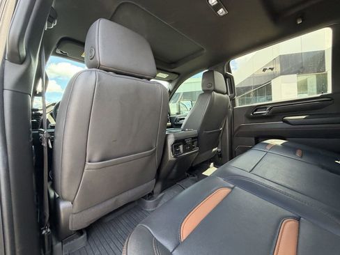 Used 2025 GMC Sierra 2500 AT4 w/ AT4 Premium Plus Package AWD/4WD image 16