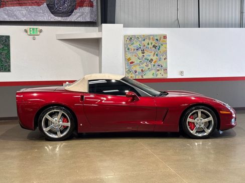 Used 2008 Chevrolet Corvette Convertible w/ Preferred Equipment Group RWD image 38