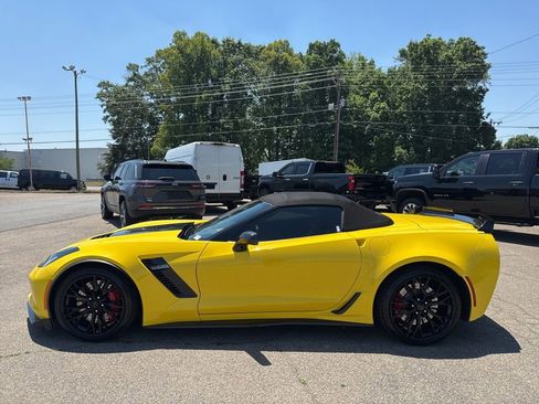 Used 2016 Chevrolet Corvette Z06 w/ 2LZ Preferred Equipment Group RWD image 2