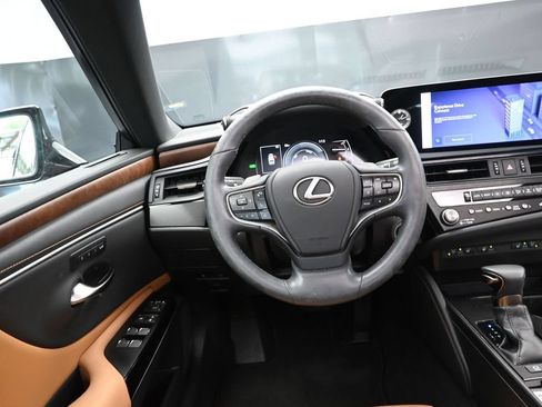 Certified 2023 Lexus ES 300h w/ Premium Package FWD image 29