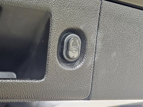 Used 2015 Cadillac Escalade ESV Premium image 25