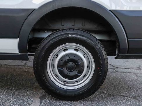 New 2025 Ford Transit 250 148 Medium Roof image 10