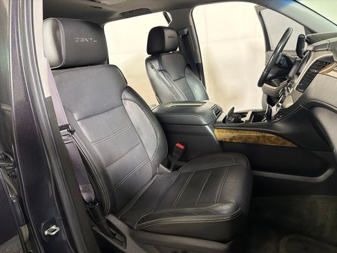 Used 2015 GMC Yukon Denali w/ Touring Package AWD/4WD image 24