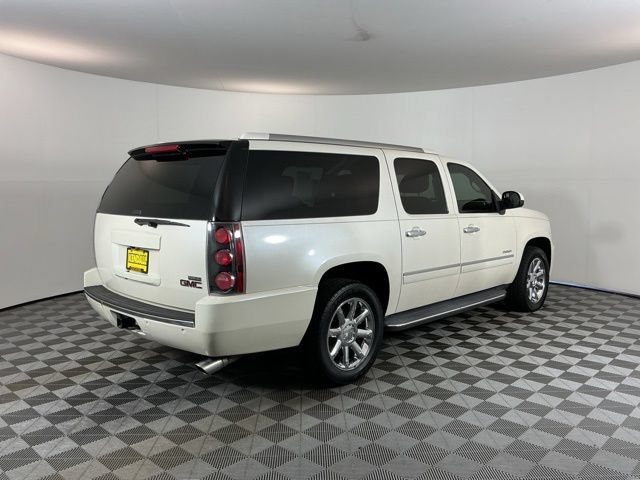 Used 2011 GMC Yukon XL Denali AWD/4WD image 4