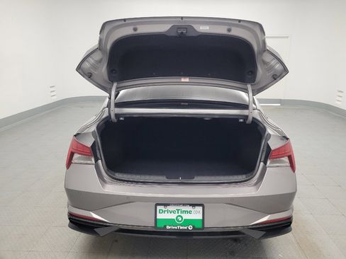 Used 2023 Hyundai Elantra Limited image 29