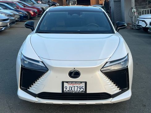 Used 2023 Lexus RZ 450e Premium image 2