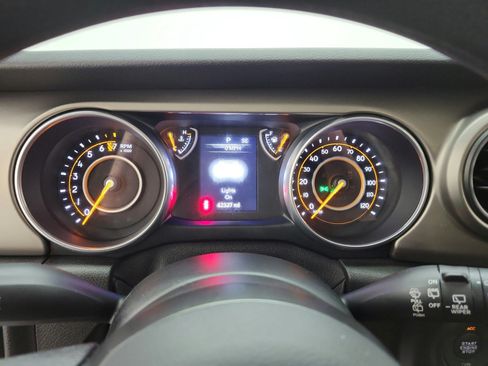Used 2018 Jeep Wrangler Sport AWD/4WD image 11