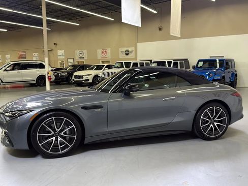 Used 2025 Mercedes-Benz SL 43 AMG SL 43 Roadster 2D image 10