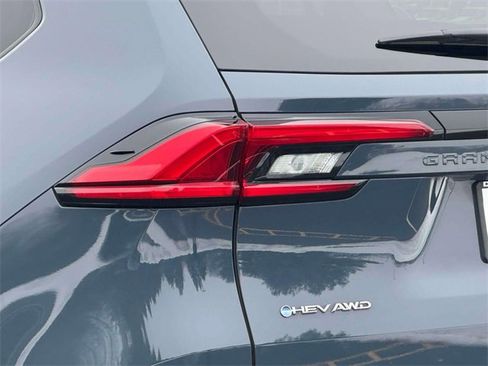 Used 2024 Toyota Grand Highlander Limited image 9