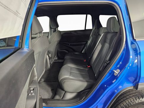 New 2026 Jeep Cherokee Laredo AWD/4WD image 34