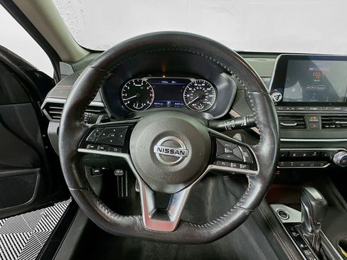 Used 2019 Nissan Altima 2.5 SR w/ SR Premium Package FWD image 11