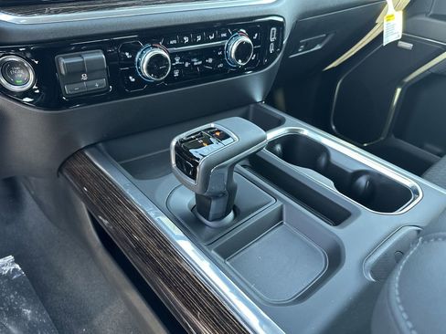 New 2026 GMC Sierra 1500 Elevation image 11