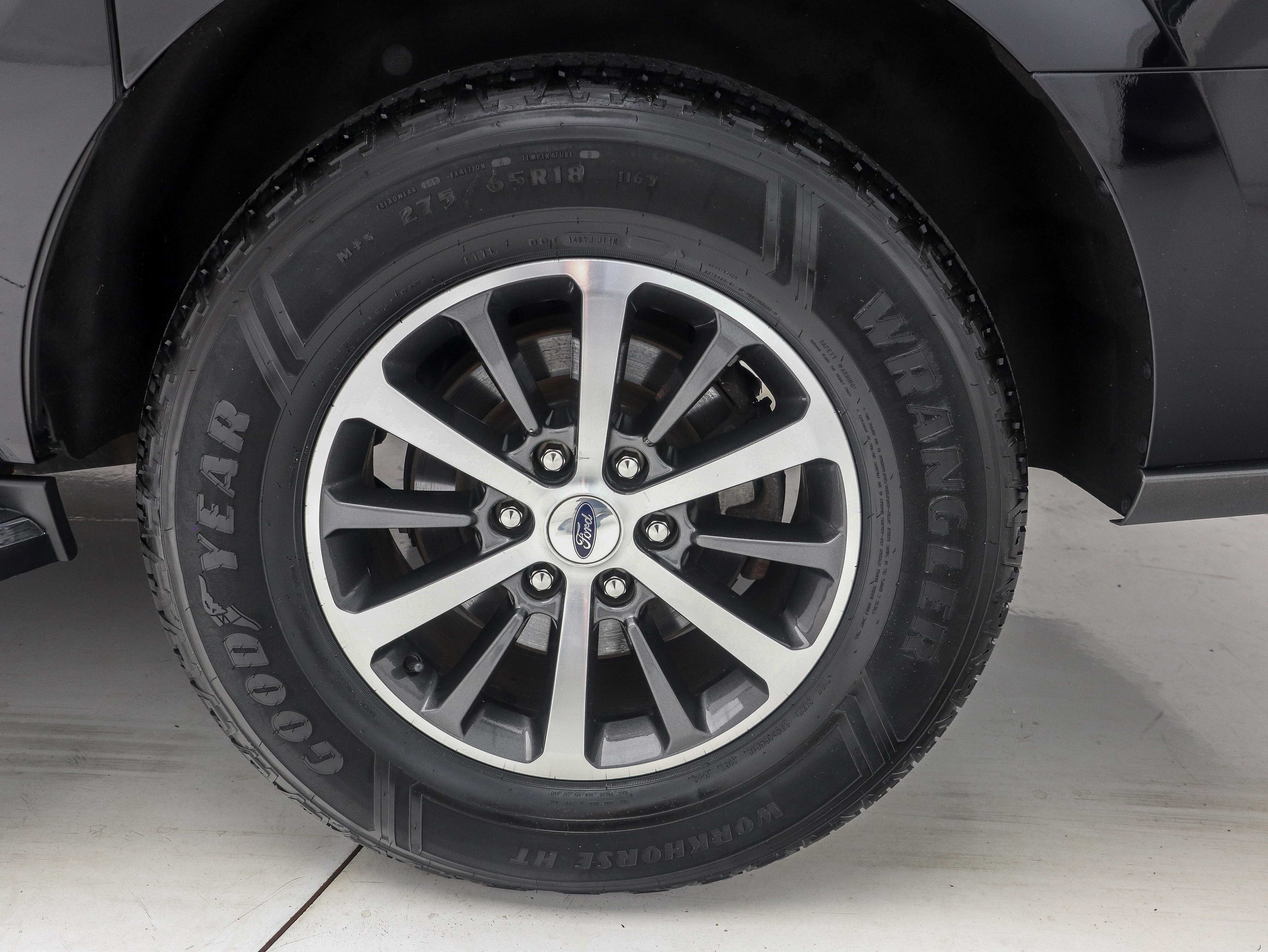 Used 2020 Ford Expedition Max XLT w/ Equipment Group 202A AWD/4WD image 38