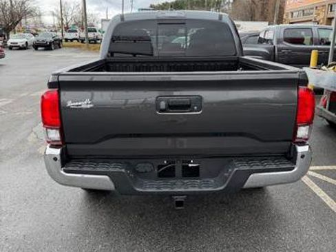 Used 2022 Toyota Tacoma SR5 image 5