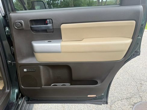 Used 2008 Toyota Sequoia SR5 AWD/4WD image 24
