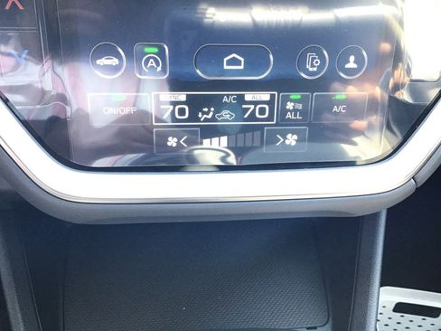 Used 2024 Subaru Crosstrek 2.0i Premium image 17