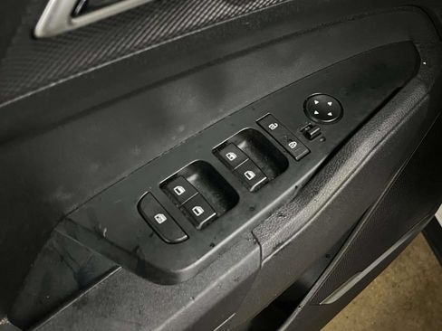 Used 2023 Kia Sportage LX FWD image 12