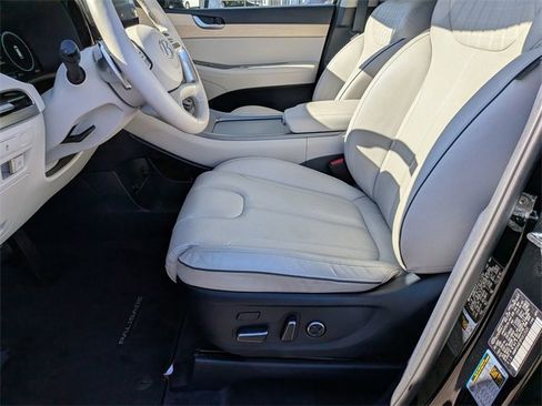 Used 2023 Hyundai Palisade Limited w/ Cargo Package image 12