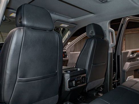 Used 2025 GMC Sierra 3500 Denali w/ Denali Reserve Package image 26