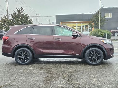 Used 2019 Kia Sorento AWD V6 image 8