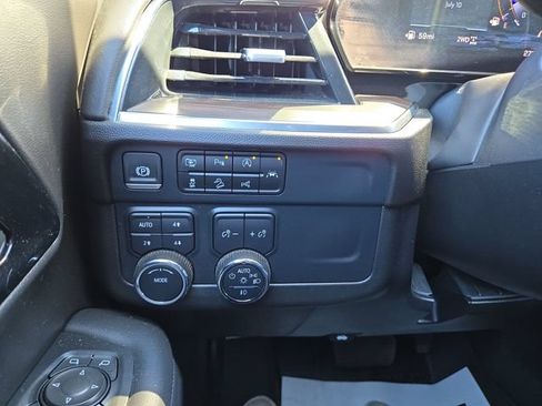 Used 2025 Chevrolet Tahoe Z71 AWD/4WD image 21