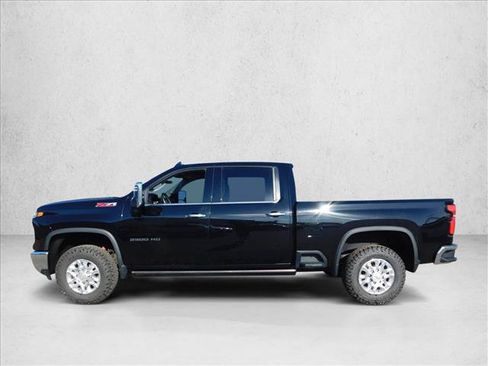 Used 2024 Chevrolet Silverado 2500 LTZ w/ LTZ Premium Package AWD/4WD image 8