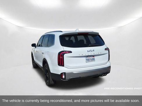 Used 2025 Kia Telluride EX w/ EX Captain's Chair Package FWD image 8