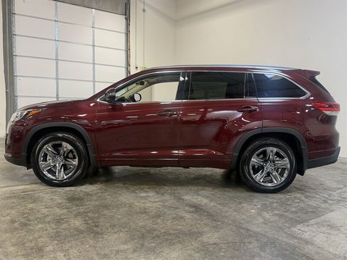 Used 2019 Toyota Highlander Limited Platinum AWD/4WD image 4