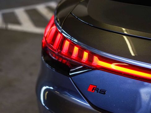 Used 2023 Audi RS e-tron GT w/ Ceramic Brake Package image 11