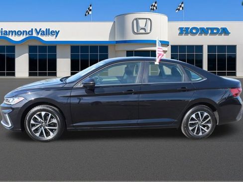 Used 2025 Volkswagen Jetta S image 7