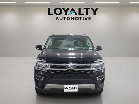 Used 2024 Ford Expedition Limited image 8