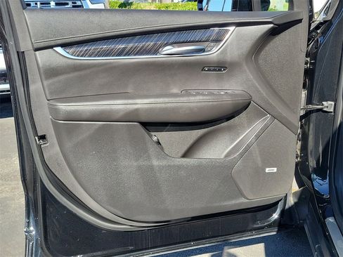 Certified 2022 Cadillac XT6 Premium Luxury image 21