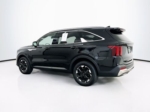 Used 2024 Kia Sorento S AWD/4WD image 5