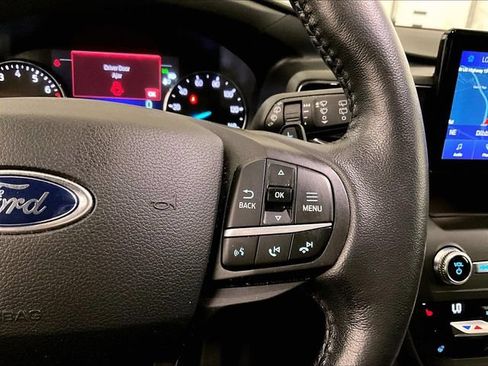 Used 2020 Ford Explorer XLT w/ Equipment Group 202A AWD/4WD image 18