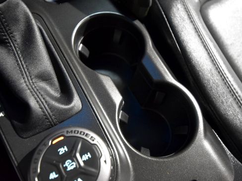 Used 2023 Ford Bronco Everglades image 44