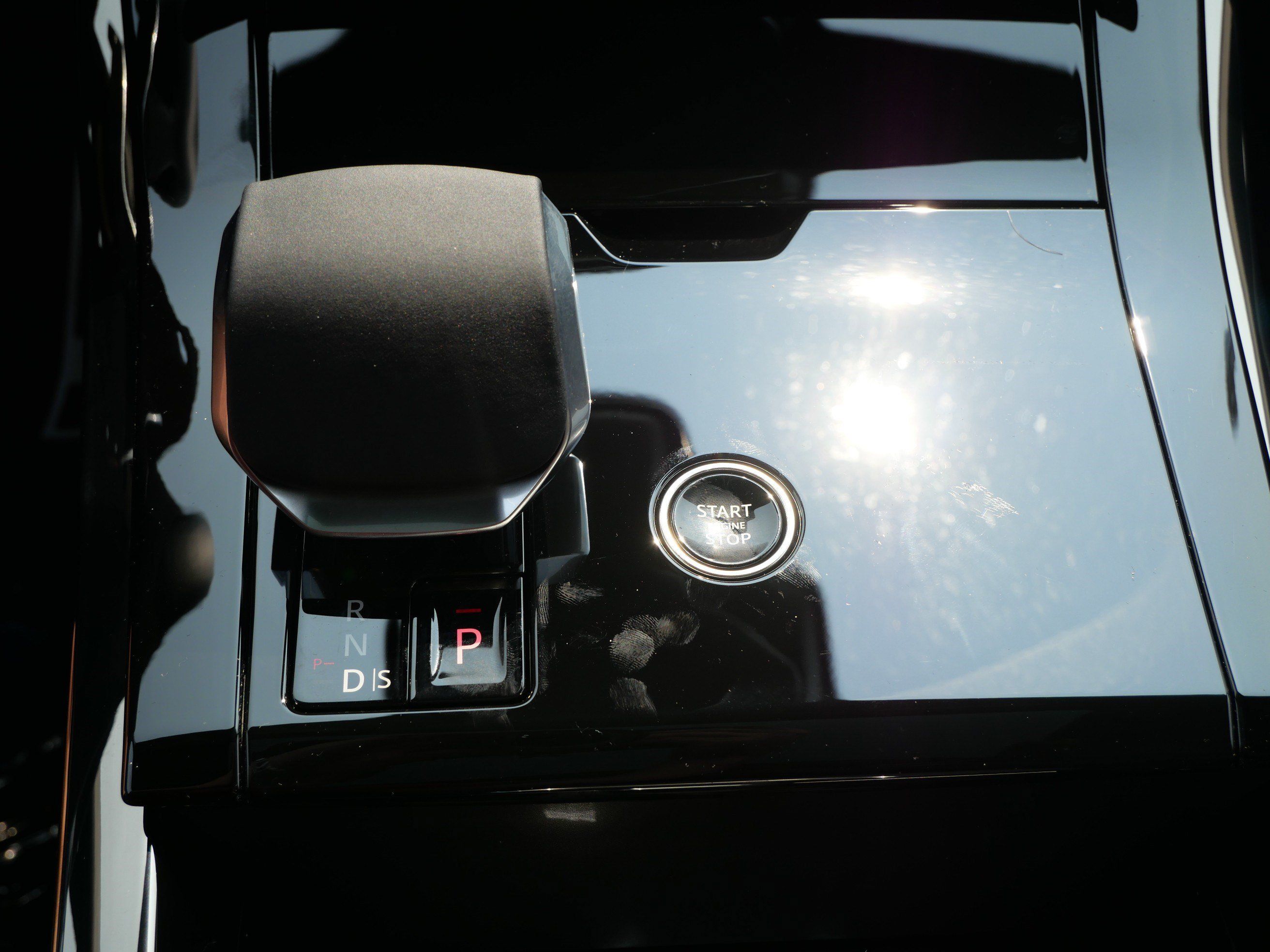 New 2026 Land Rover Range Rover Sport Dynamic SE AWD/4WD image 6